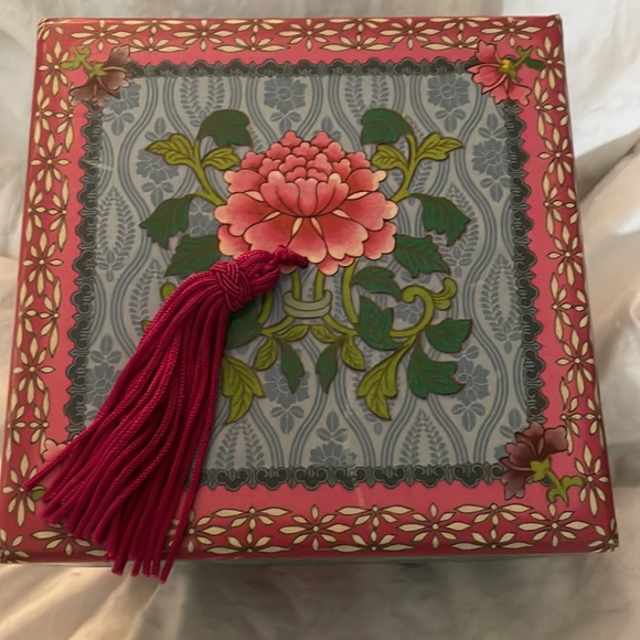Intricate Asian Inspired Colorful Paper Box - Picture 2 of 9